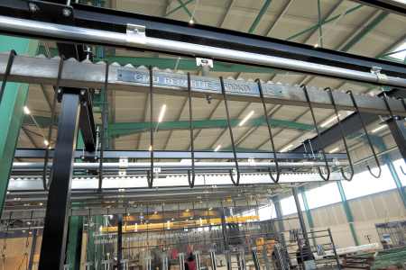 Palonnier pour le transport des pièces à traiter en surface.